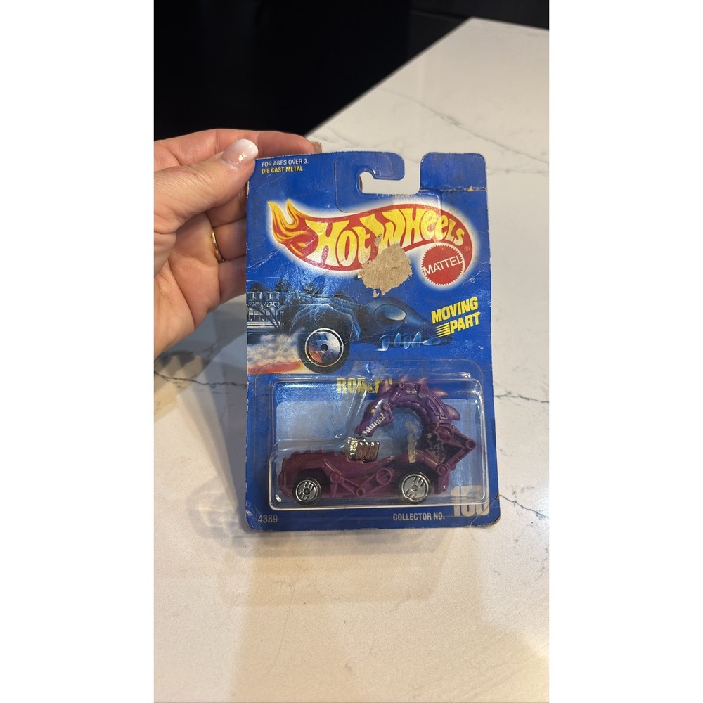 Hot Wheels Rodzilla #156 Purple Moving Part Blue Card 1990 Diecast 4389